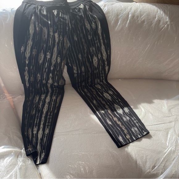 Kenneth Cole Black and Gray Women's Pants - Picture 3 of 5